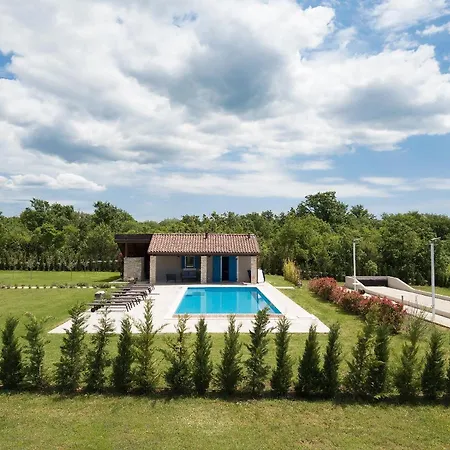 펜션 Poolincluded - Stancija Cabrunici Svetvinčenat
