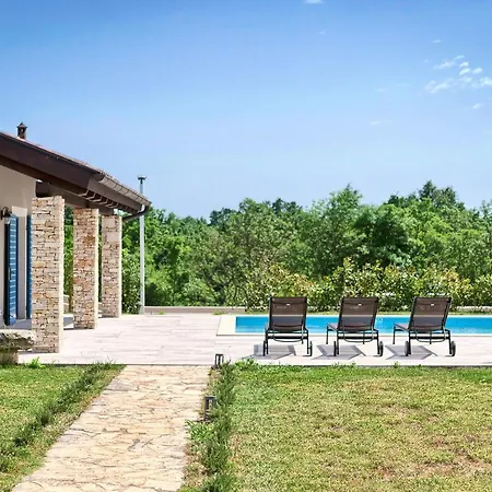 Poolincluded - Stancija Cabrunici Svetvinčenat